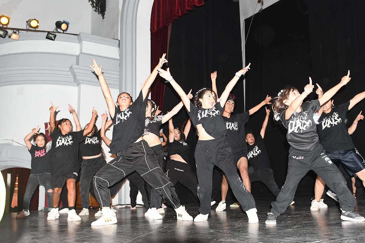 Jóvenes serenenses se lucieron en la Muestra de Danzas Urbanas, Estilos Libres